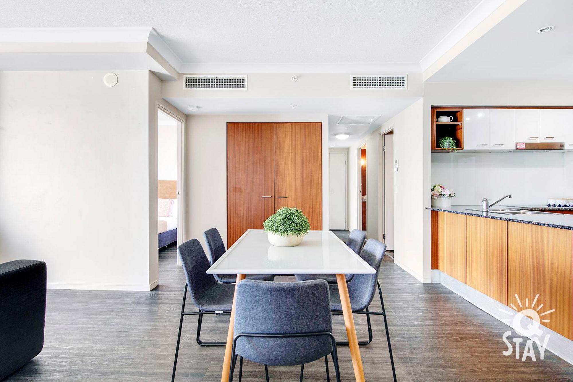 Chevron Renaissance Surfers Paradise Mid Week Madness Deal - Q Stay Gold Coast Eksteriør billede