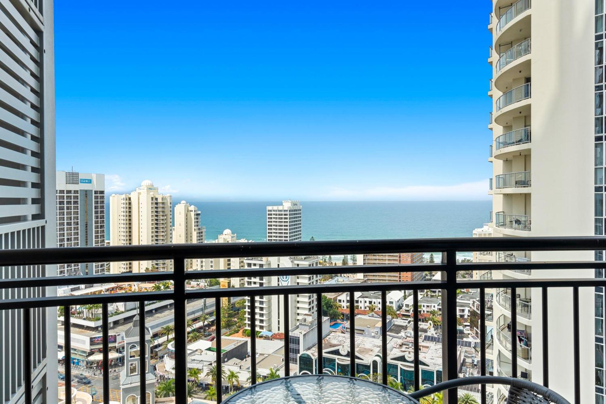 Chevron Renaissance Surfers Paradise Mid Week Madness Deal - Q Stay Gold Coast Eksteriør billede